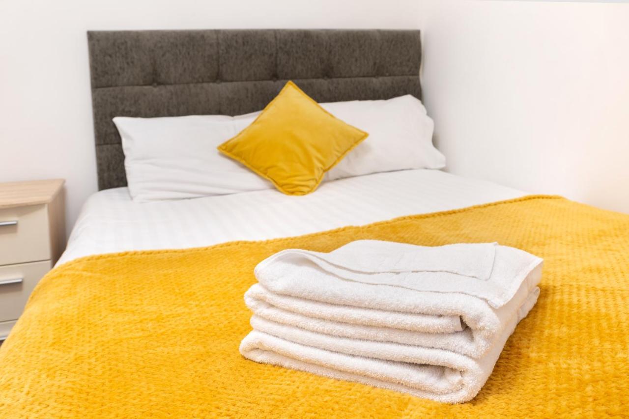 Modern Apartment Close To City Centre With Parking Leeds  Dış mekan fotoğraf