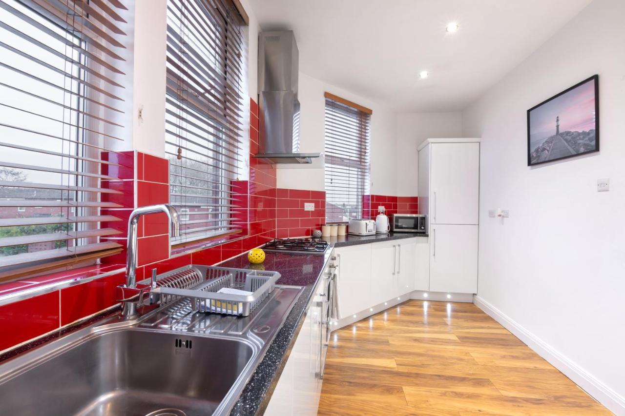 Modern Apartment Close To City Centre With Parking Leeds  Dış mekan fotoğraf